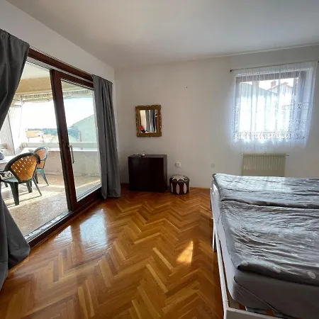 Valsaline Apartment *